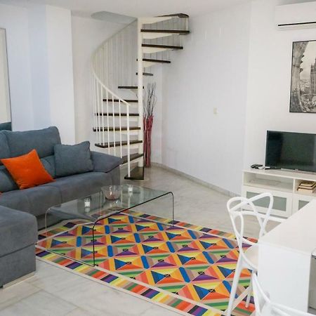 Rentalsevilla Espacioso Duplex En La Puerta Real Seville Exterior photo