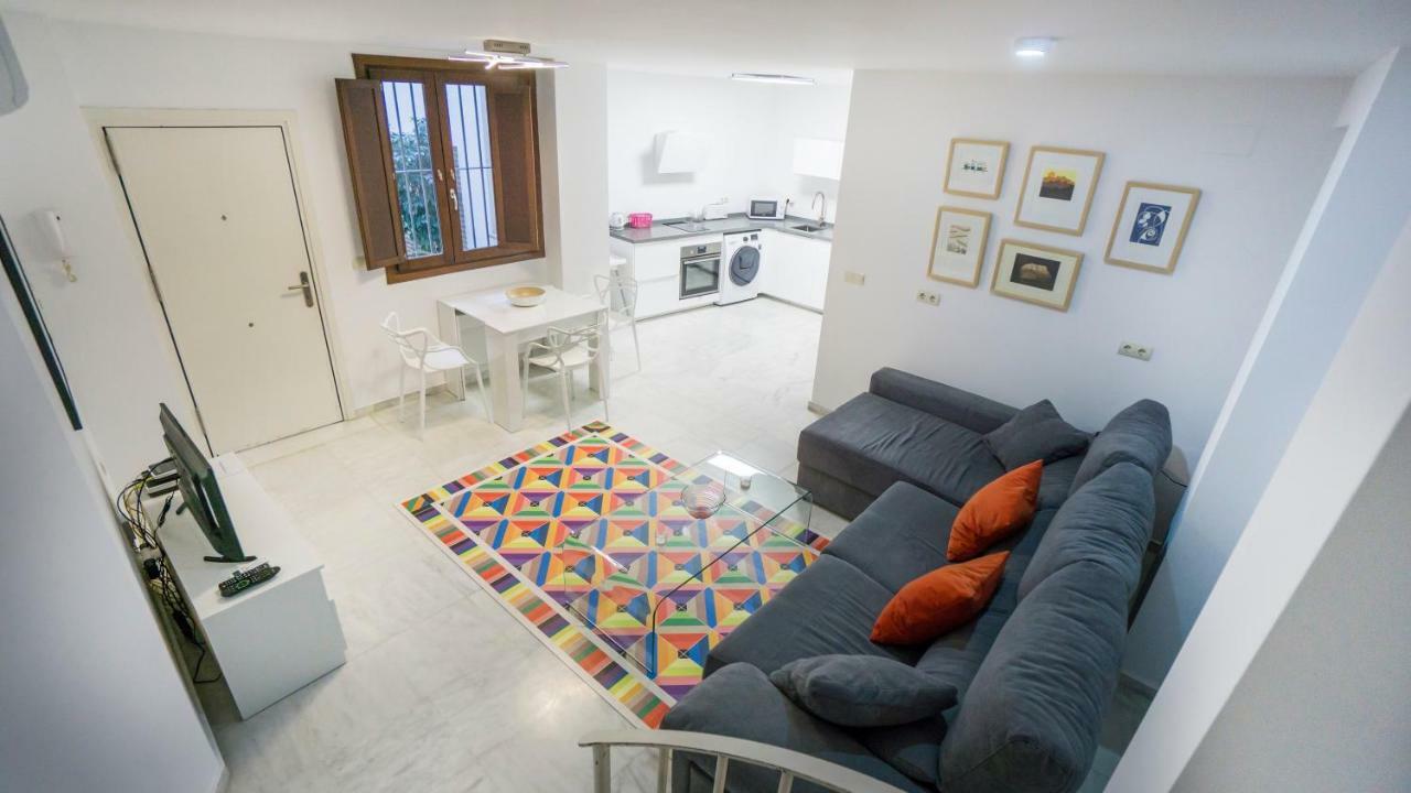 Rentalsevilla Espacioso Duplex En La Puerta Real Seville Exterior photo