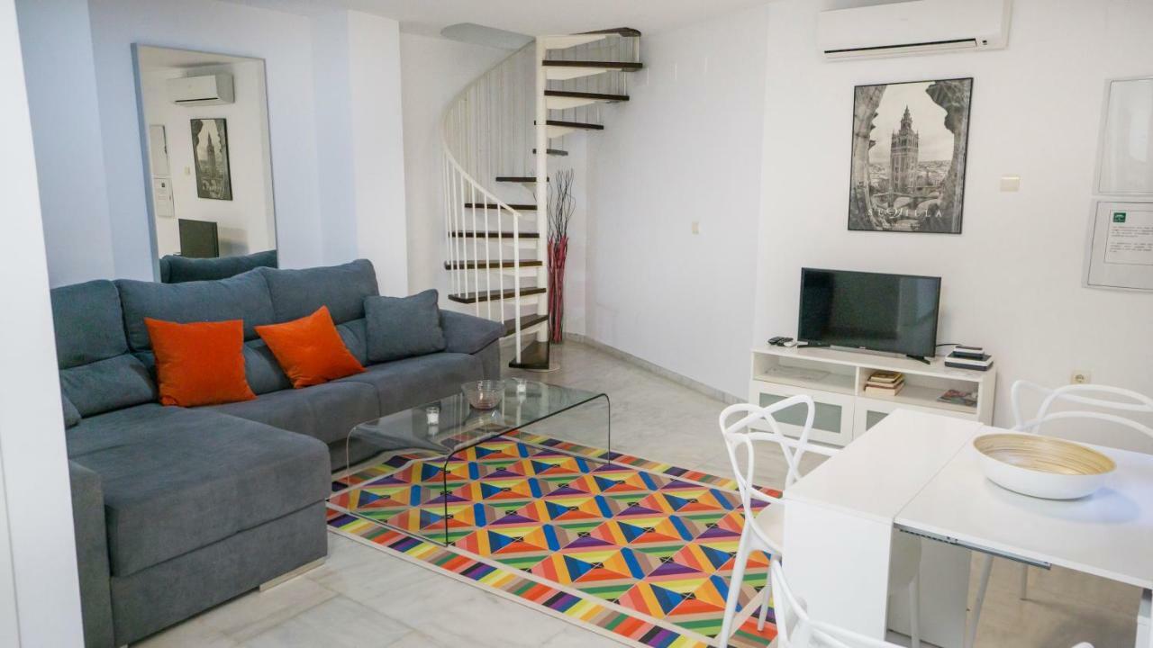 Rentalsevilla Espacioso Duplex En La Puerta Real Seville Exterior photo