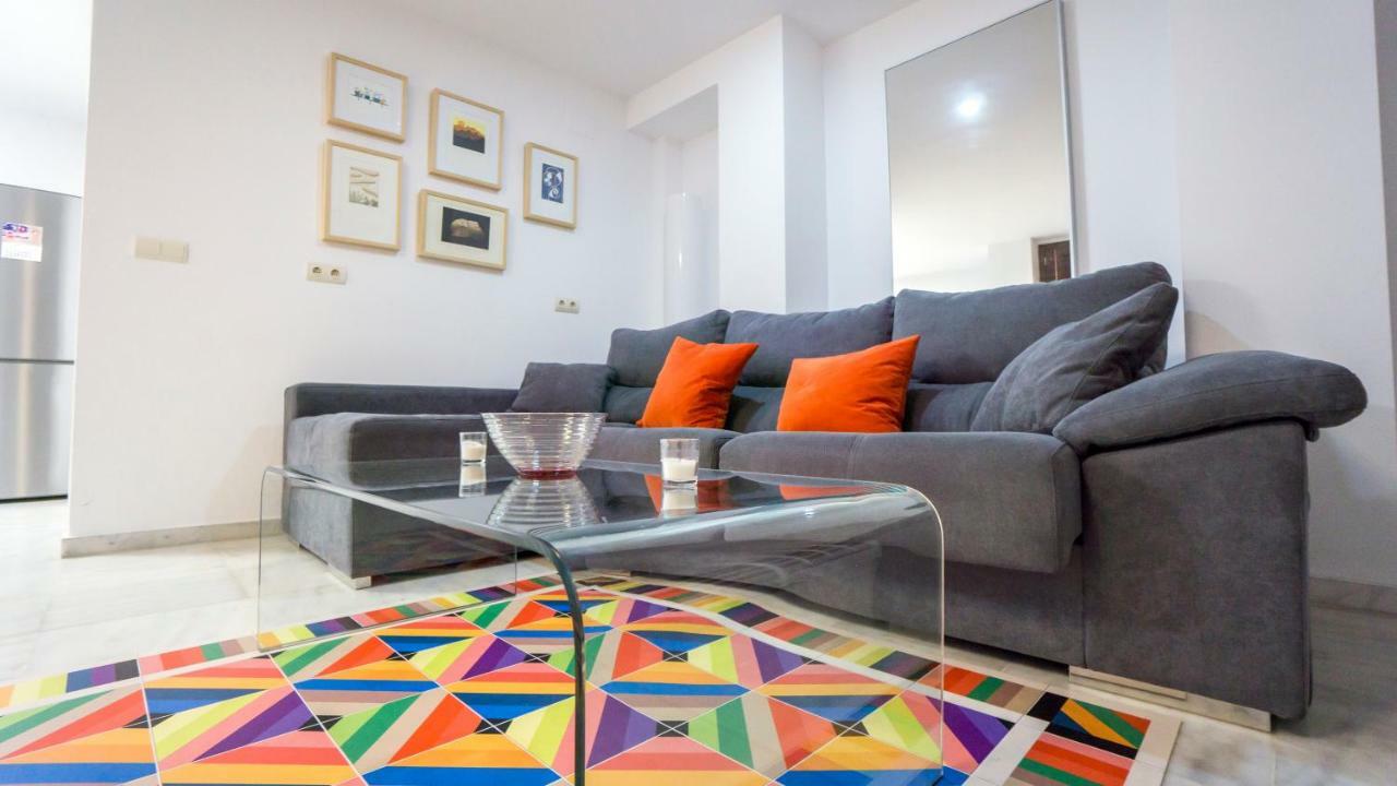 Rentalsevilla Espacioso Duplex En La Puerta Real Seville Exterior photo