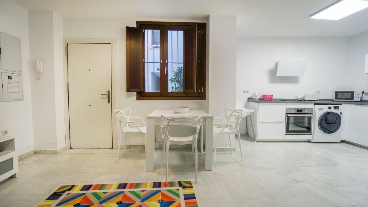 Rentalsevilla Espacioso Duplex En La Puerta Real Seville Exterior photo