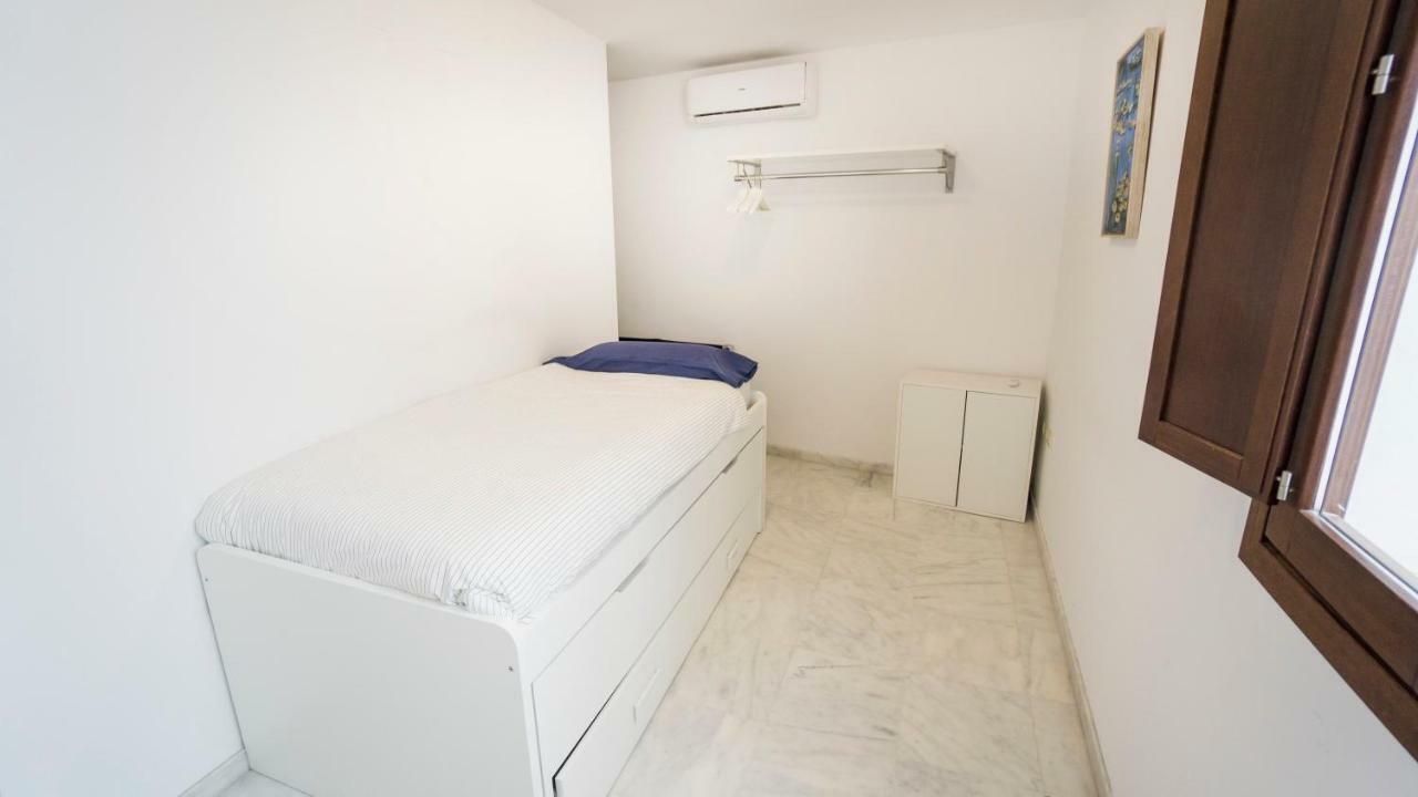 Rentalsevilla Espacioso Duplex En La Puerta Real Seville Exterior photo