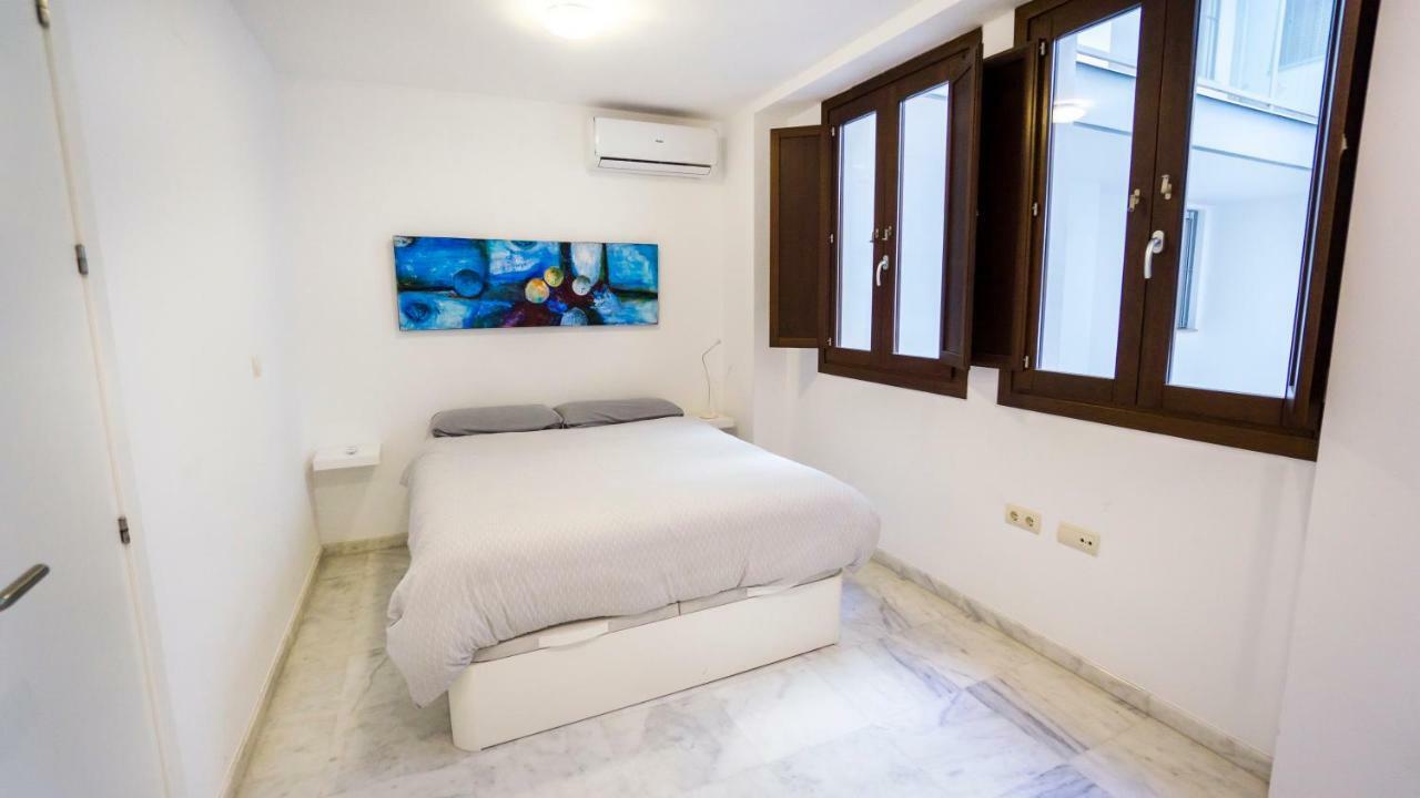 Rentalsevilla Espacioso Duplex En La Puerta Real Seville Exterior photo