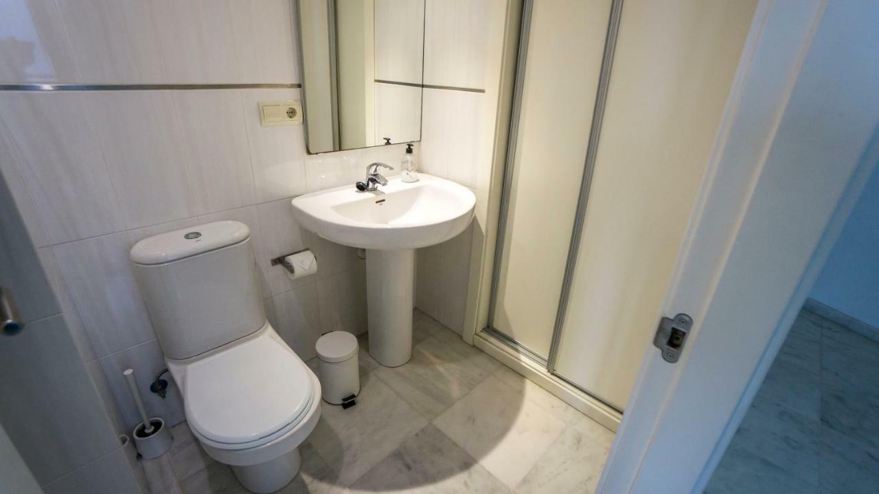 Rentalsevilla Espacioso Duplex En La Puerta Real Seville Exterior photo
