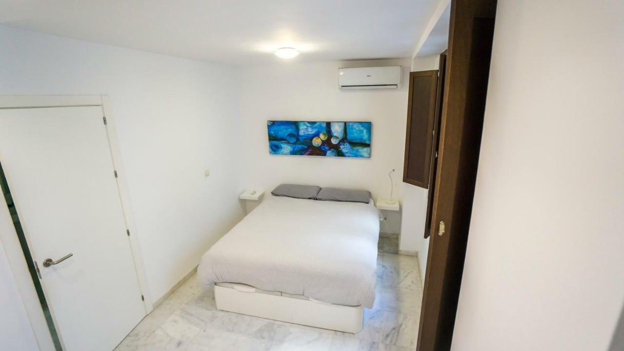 Rentalsevilla Espacioso Duplex En La Puerta Real Seville Exterior photo