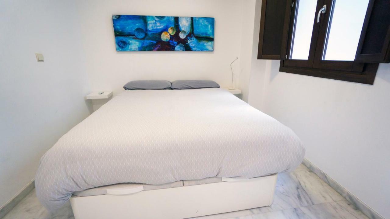 Rentalsevilla Espacioso Duplex En La Puerta Real Seville Exterior photo